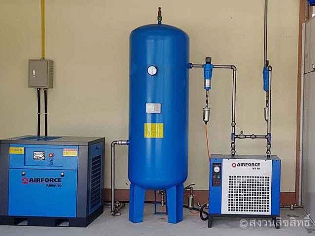 เครื่องปั๊มลมเพชรบูรณ์ | SCREW AIR COMPRESSOR
